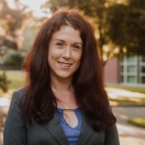 Meet your Posher, Dana